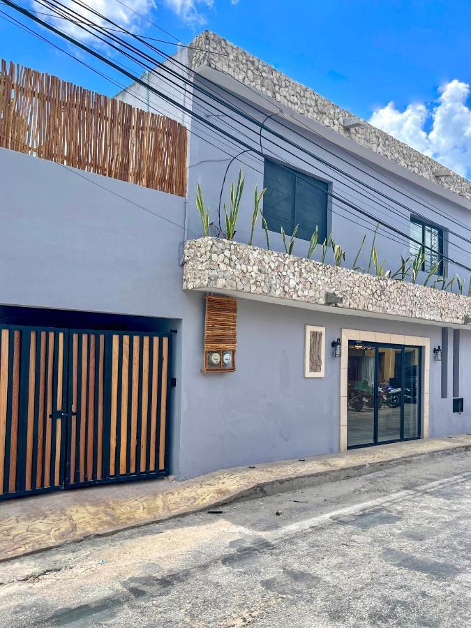 Ariche Valladolid Hotel & Hostal Екстериор снимка