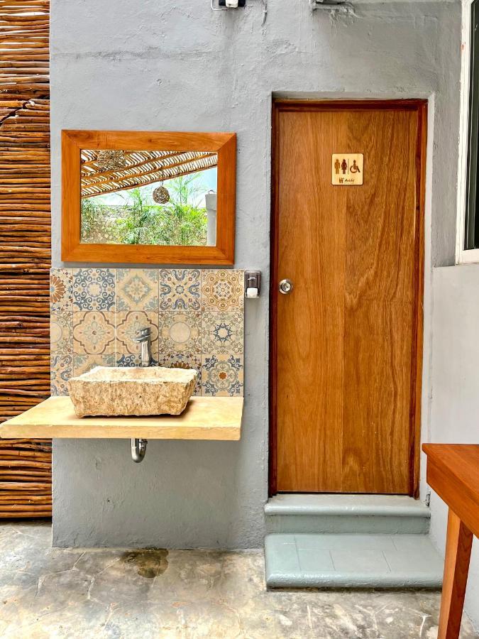 Ariche Valladolid Hotel & Hostal Екстериор снимка