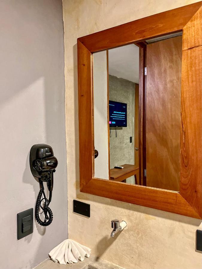 Ariche Valladolid Hotel & Hostal Екстериор снимка