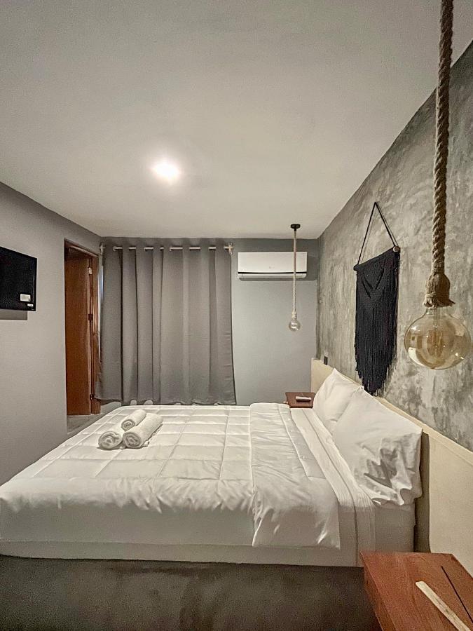 Ariche Valladolid Hotel & Hostal Екстериор снимка