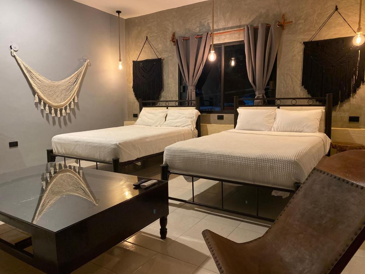 Ariche Valladolid Hotel & Hostal Екстериор снимка