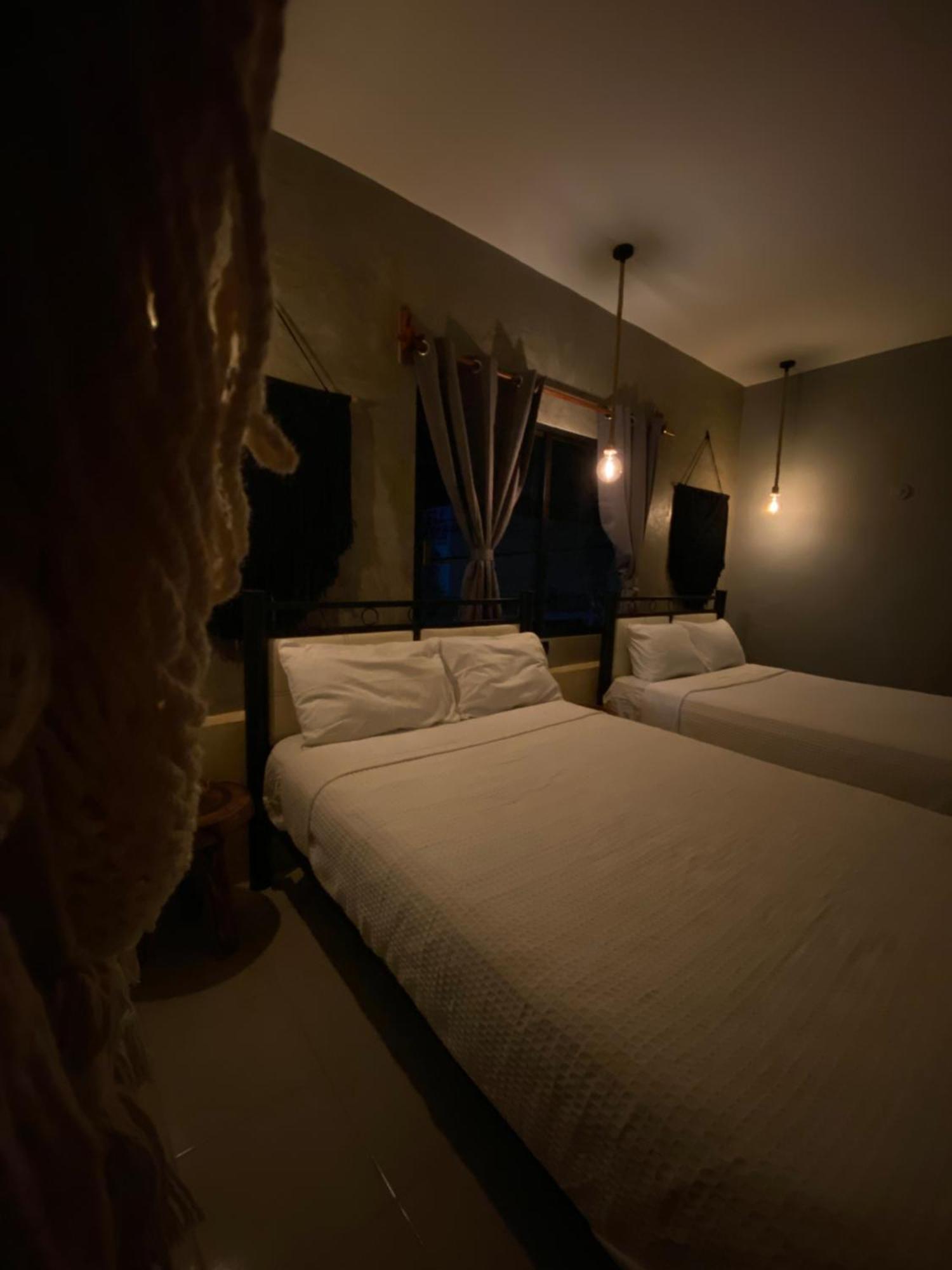 Ariche Valladolid Hotel & Hostal Екстериор снимка